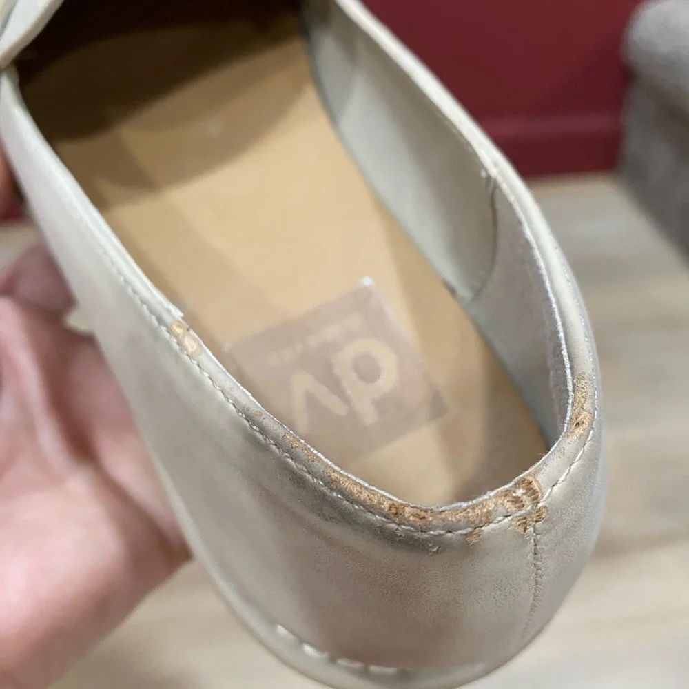 DV by Dolce Vita Cream Tan Beige Carley Loafers Women’s Size 6
